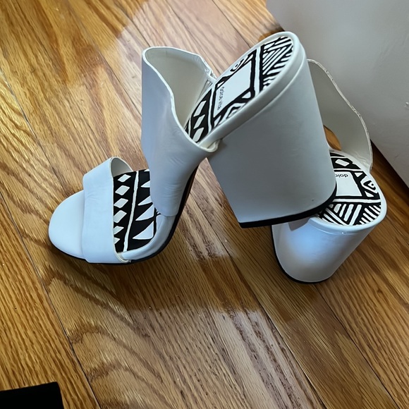 Dolce vita sandals - Picture 2 of 2